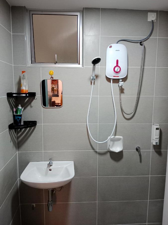 Muslim Homestay At Meru Ипох Екстериор снимка
